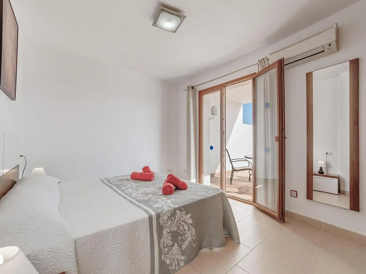 Montevela Villa Cala D´Or 0*,  İspanya